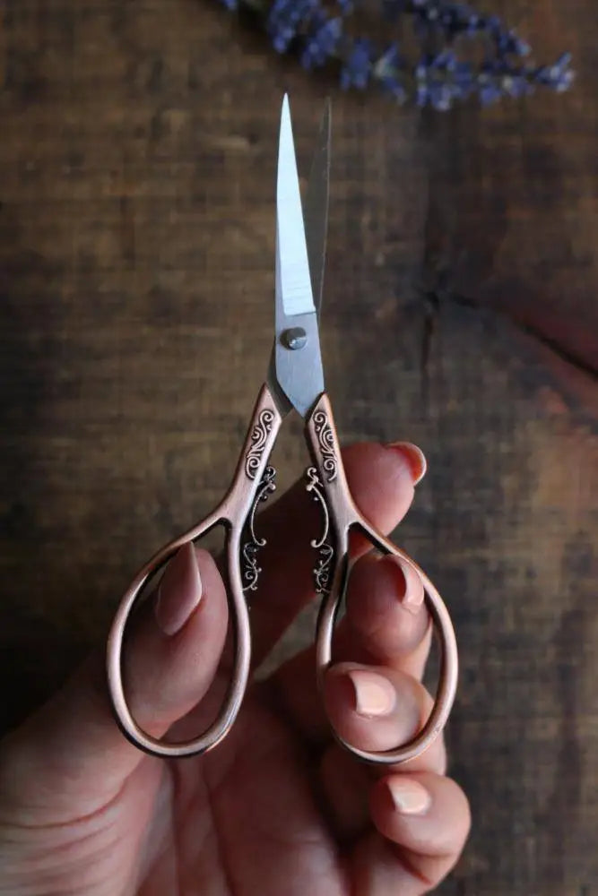 Floral Teardrop Scissors in Copper